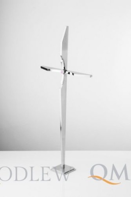 krzyż stojący z oczkiem KS21