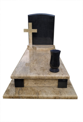 Nagrobek granitowy Madura Gold w połączeniu ze Szwedem