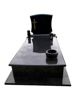 Nagrobek rodzinny z granitu Impala