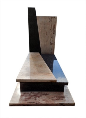 pomnik pojedynczy z granitu Shivakashi i Impala