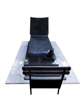 nagrobek z granitu blue night z ławką cmentarną