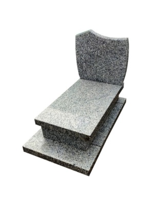 Nagrobek urnowy z granitu strzegomskiego