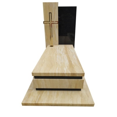 Nagrobek pojedynczy wykonany z piaskowca – elegancka i naturalna powierzchnia kamienia.