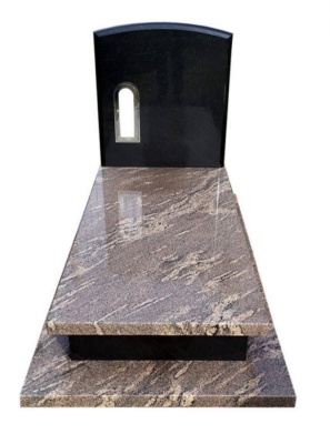 pomnik z witrażem szwed i giallo california